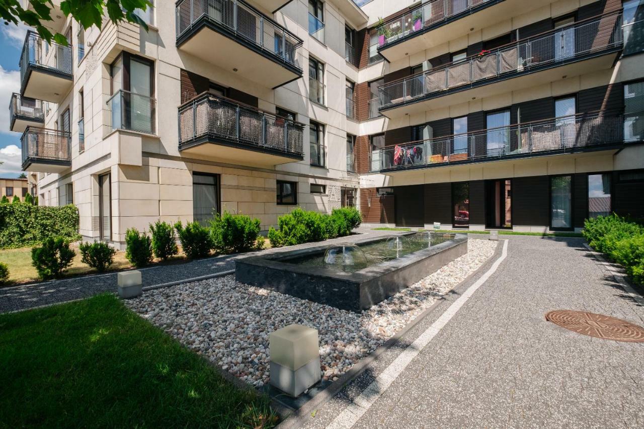 Modern Apartment Across The Ponds Warszawa Eksteriør bilde